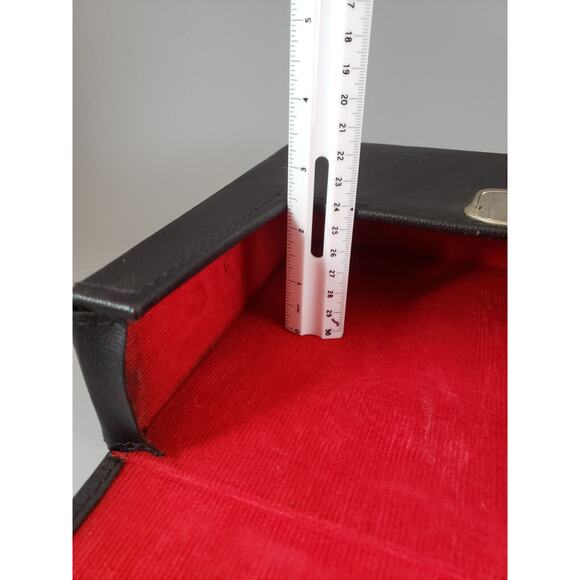 Vintage Vivitar Hard Case 9"x8"x2.5" Lined with Red Corduroy with Clasp - Picture 7 of 8